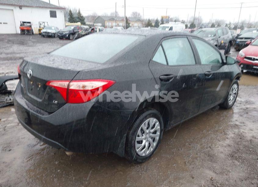 Photo 4 of 2019 Toyota Corolla LE (VIN 2T1BURHE6KC216297)