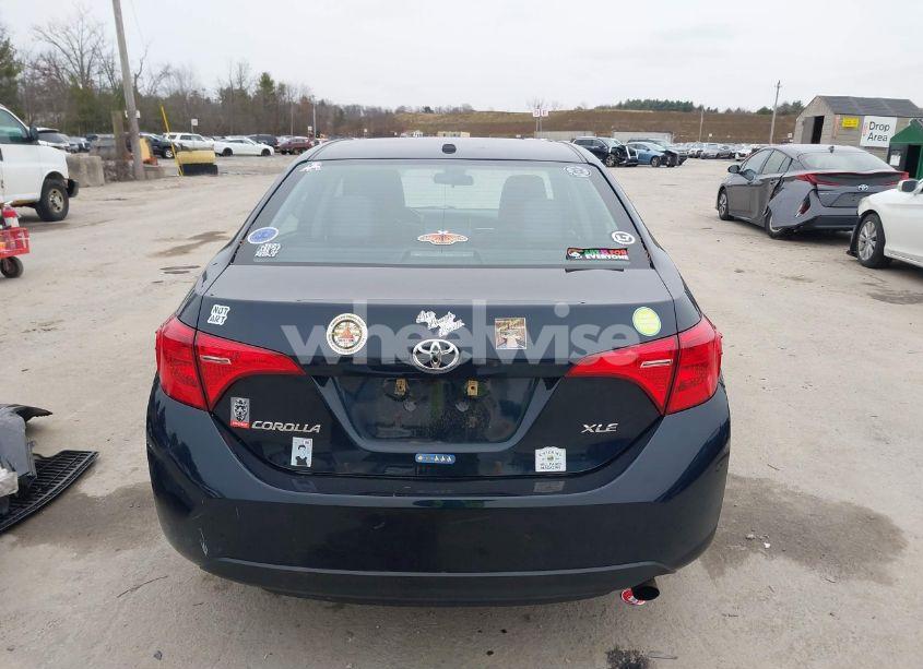 Photo 17 of 2019 Toyota Corolla XLE (VIN 2T1BURHE6KC221998)