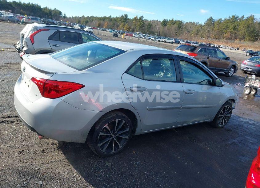 Photo 13 of 2019 Toyota Corolla SE (VIN 2T1BURHE6KC223265)