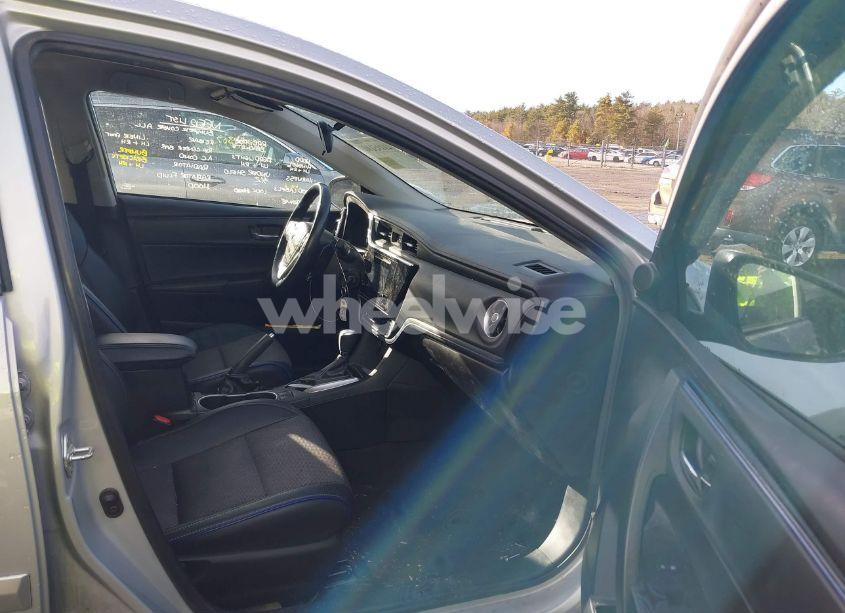 Photo 5 of 2019 Toyota Corolla SE (VIN 2T1BURHE6KC223265)