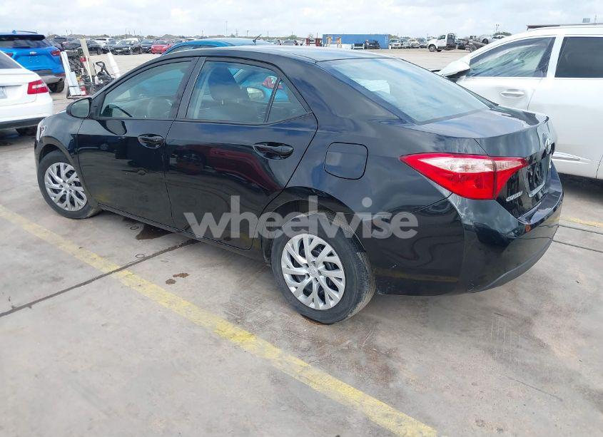 Photo 3 of 2019 Toyota Corolla LE (VIN 2T1BURHE6KC226179)