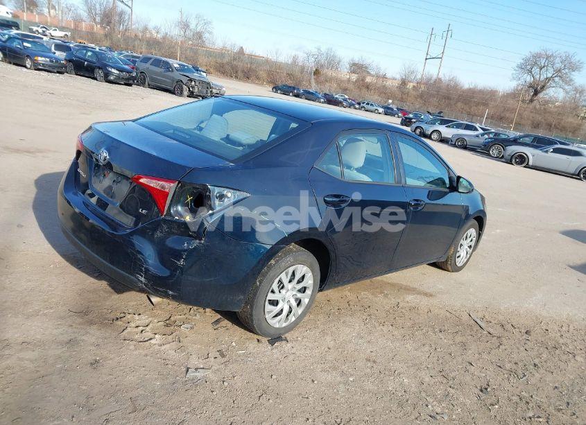 Photo 4 of 2019 Toyota Corolla LE (VIN 2T1BURHE6KC228546)