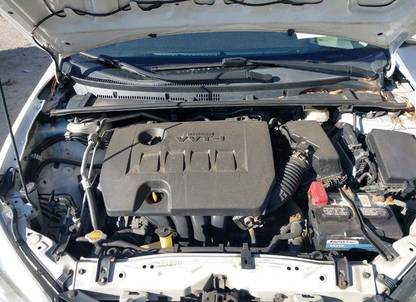 Photo 10 of 2014 Toyota Corolla LE (VIN 2T1BURHE7EC009616)