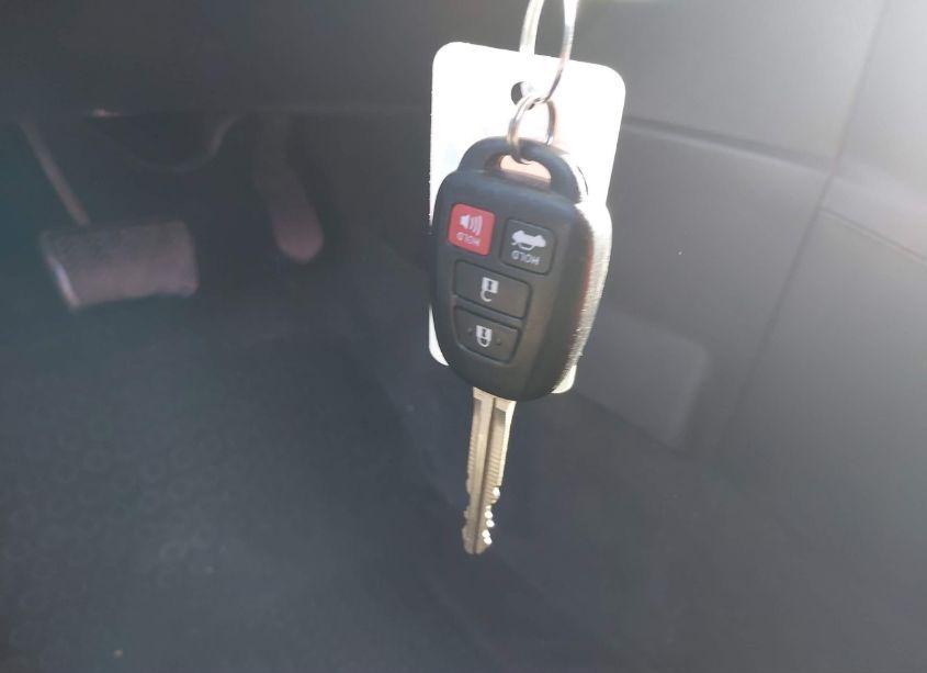 Photo 11 of 2014 Toyota Corolla S PLUS (VIN 2T1BURHE7EC025878)