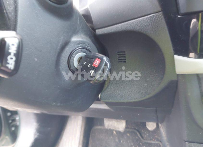 Photo 11 of 2014 Toyota Corolla LE (VIN 2T1BURHE7EC071484)