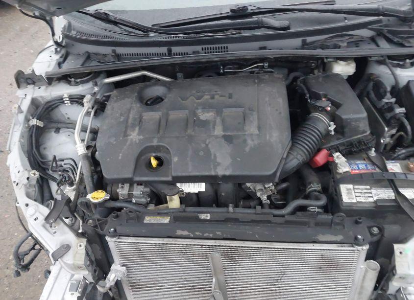 Photo 10 of 2014 Toyota Corolla LE (VIN 2T1BURHE7EC072683)