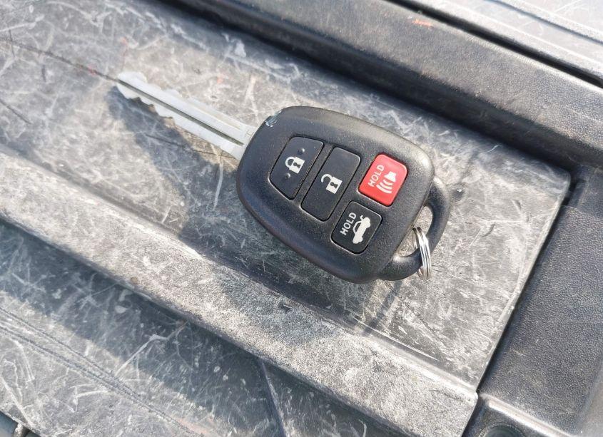 Photo 11 of 2014 Toyota Corolla LE (VIN 2T1BURHE7EC081772)