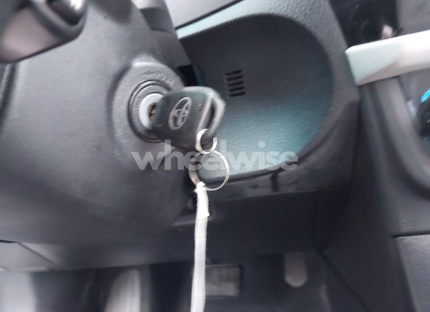 Photo 11 of 2014 Toyota Corolla LE (VIN 2T1BURHE7EC208052)