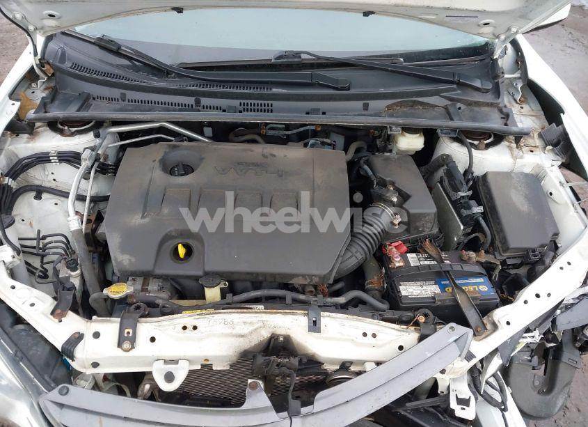 Photo 10 of 2015 Toyota Corolla LE (VIN 2T1BURHE7FC243336)