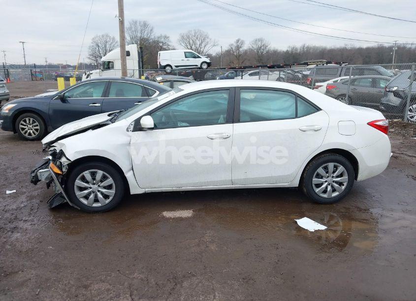 Photo 14 of 2015 Toyota Corolla LE (VIN 2T1BURHE7FC243336)