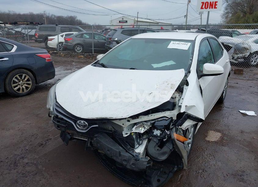 Photo 2 of 2015 Toyota Corolla LE (VIN 2T1BURHE7FC243336)