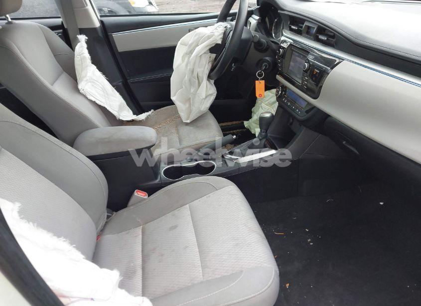 Photo 5 of 2015 Toyota Corolla LE (VIN 2T1BURHE7FC243336)