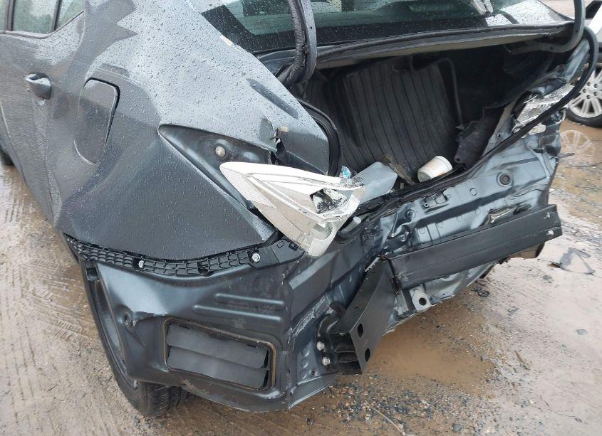 Photo 6 of 2015 Toyota Corolla LE (VIN 2T1BURHE7FC261867)