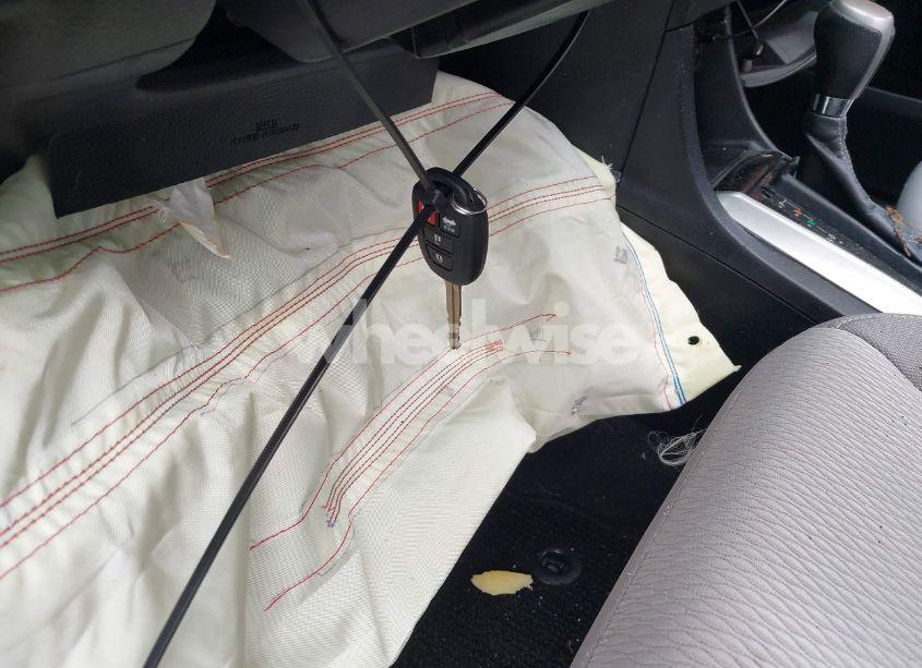 Photo 11 of 2015 Toyota Corolla LE PLUS (VIN 2T1BURHE7FC279981)