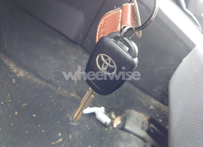 Photo 11 of 2015 Toyota Corolla LE (VIN 2T1BURHE7FC310002)