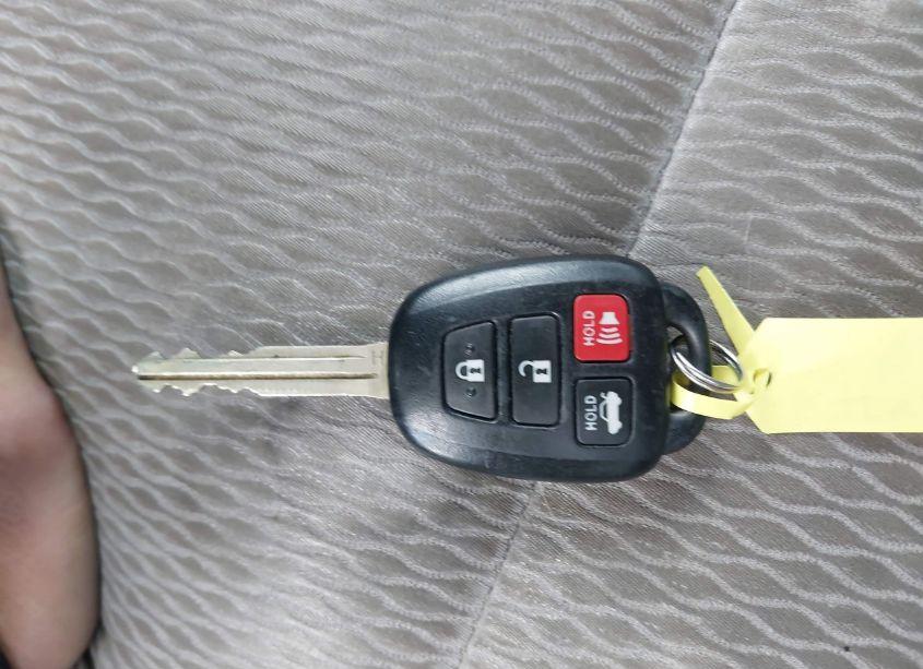 Photo 11 of 2015 Toyota Corolla LE (VIN 2T1BURHE7FC320593)