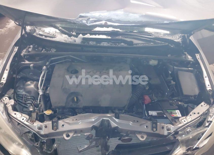 Photo 10 of 2015 Toyota Corolla LE (VIN 2T1BURHE7FC335109)