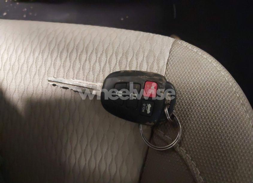 Photo 11 of 2015 Toyota Corolla LE (VIN 2T1BURHE7FC335109)