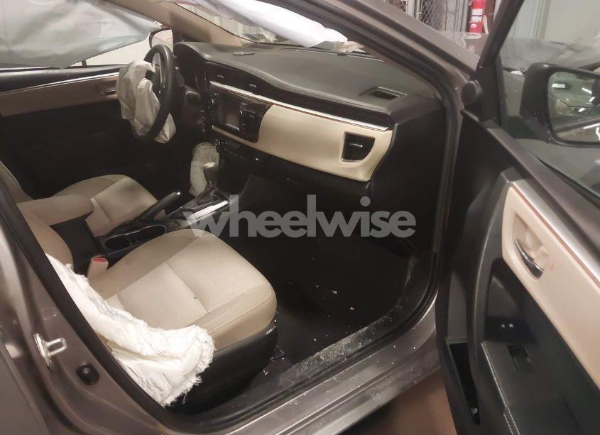 Photo 5 of 2015 Toyota Corolla LE (VIN 2T1BURHE7FC335109)