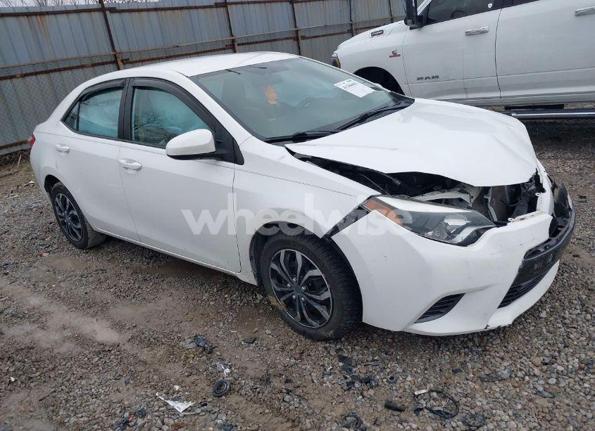 2015 Toyota Corolla LE (VIN 2T1BURHE7FC346837) main photo