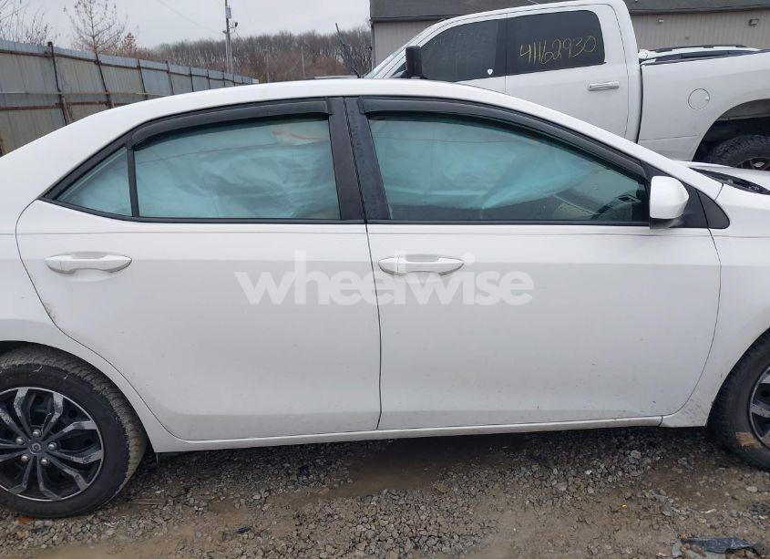 Photo 13 of 2015 Toyota Corolla LE (VIN 2T1BURHE7FC346837)