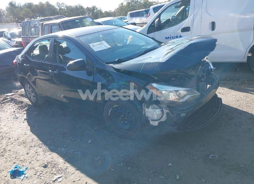 2015 Toyota Corolla LE (VIN 2T1BURHE7FC351116) main photo