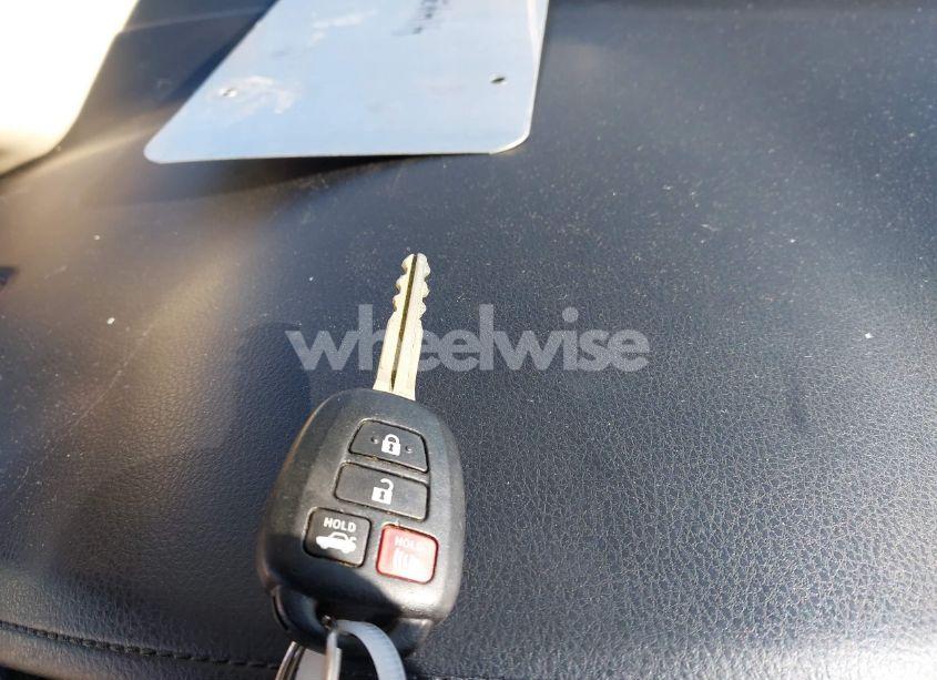 Photo 11 of 2015 Toyota Corolla LE (VIN 2T1BURHE7FC366036)