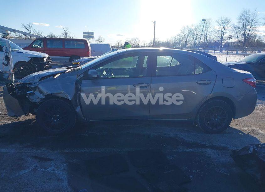 Photo 14 of 2015 Toyota Corolla LE (VIN 2T1BURHE7FC373598)