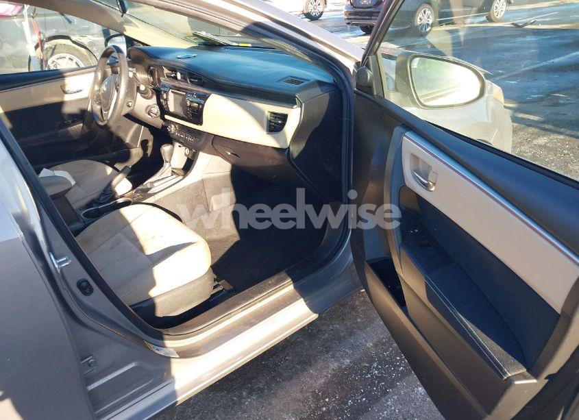 Photo 5 of 2015 Toyota Corolla LE (VIN 2T1BURHE7FC373598)