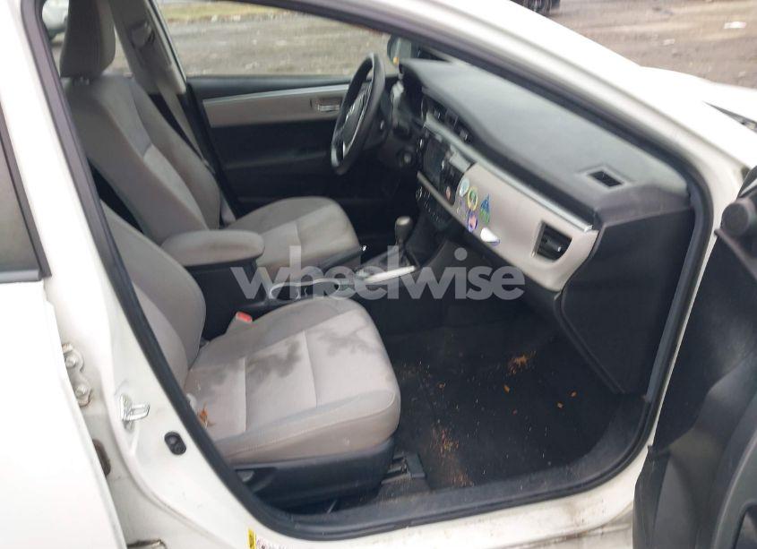 Photo 5 of 2015 Toyota Corolla LE (VIN 2T1BURHE7FC382155)