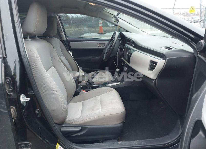 Photo 5 of 2015 Toyota Corolla LE (VIN 2T1BURHE7FC392412)