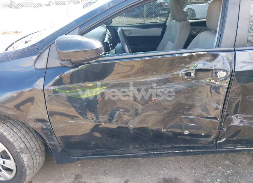 Photo 6 of 2015 Toyota Corolla LE (VIN 2T1BURHE7FC417762)