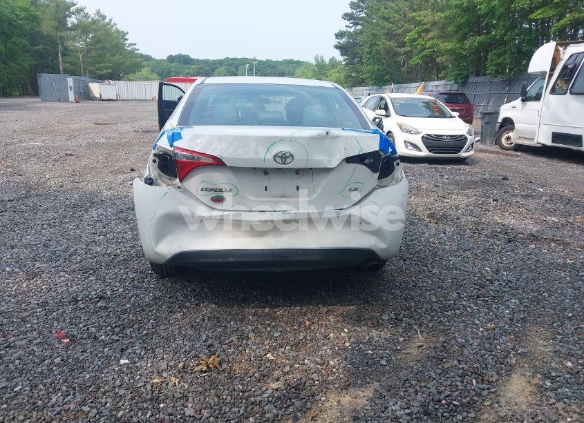 Photo 16 of 2015 Toyota Corolla LE (VIN 2T1BURHE7FC422900)