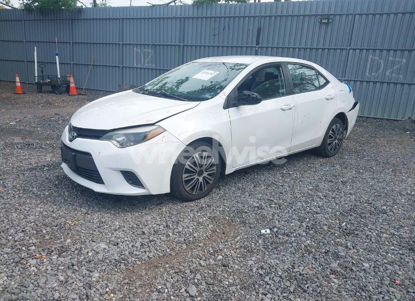 Photo 2 of 2015 Toyota Corolla LE (VIN 2T1BURHE7FC422900)