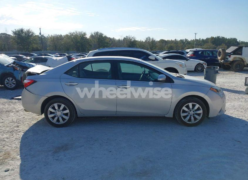 Photo 13 of 2015 Toyota Corolla LE (VIN 2T1BURHE7FC450082)