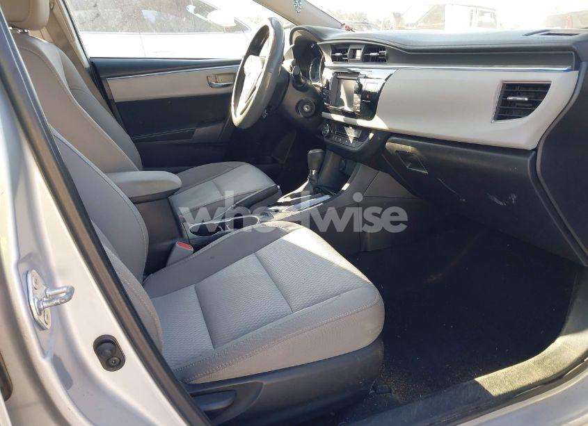 Photo 5 of 2015 Toyota Corolla LE (VIN 2T1BURHE7FC450082)