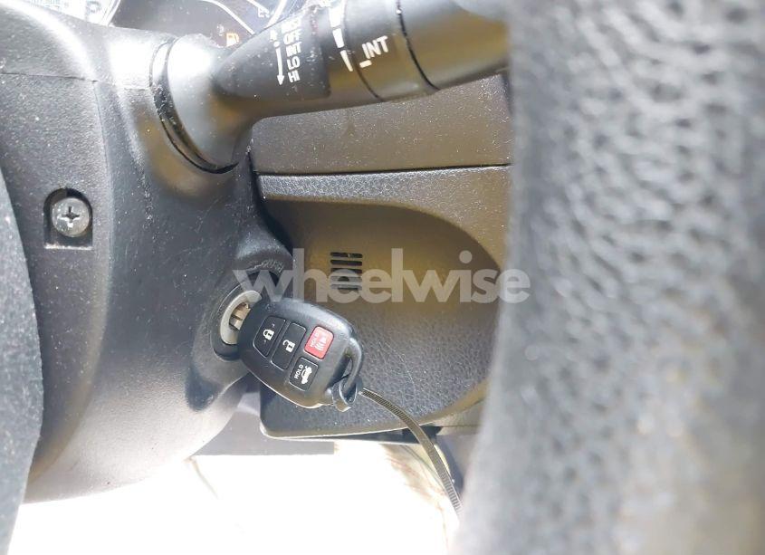 Photo 11 of 2015 Toyota Corolla LE (VIN 2T1BURHE7FC458490)