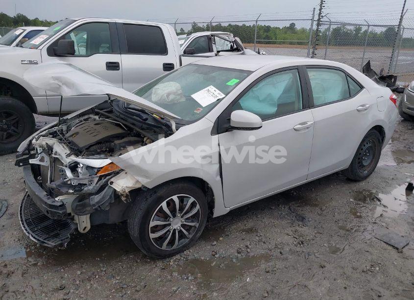 Photo 2 of 2015 Toyota Corolla LE (VIN 2T1BURHE7FC458490)
