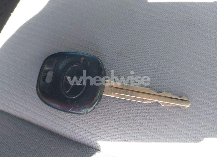 Photo 11 of 2016 Toyota Corolla L (VIN 2T1BURHE7GC469880)