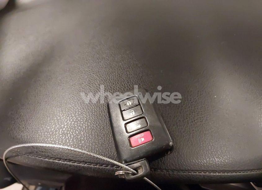 Photo 11 of 2016 Toyota Corolla S W/SPECIAL EDITION PKG (VIN 2T1BURHE7GC488820)