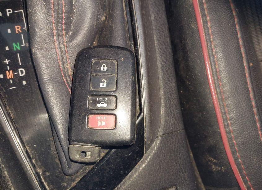 Photo 11 of 2016 Toyota Corolla S W/SPECIAL EDITION PKG (VIN 2T1BURHE7GC495945)