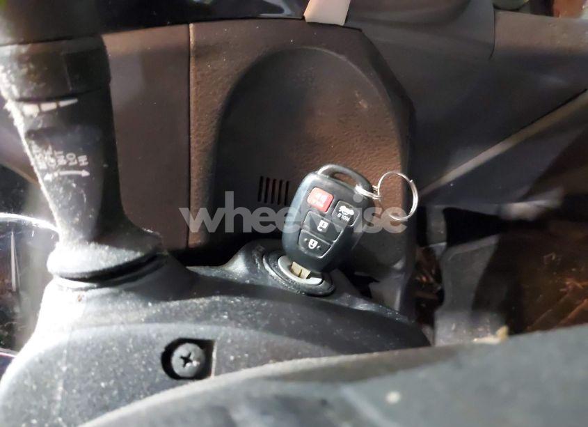 Photo 11 of 2016 Toyota Corolla LE (VIN 2T1BURHE7GC533268)