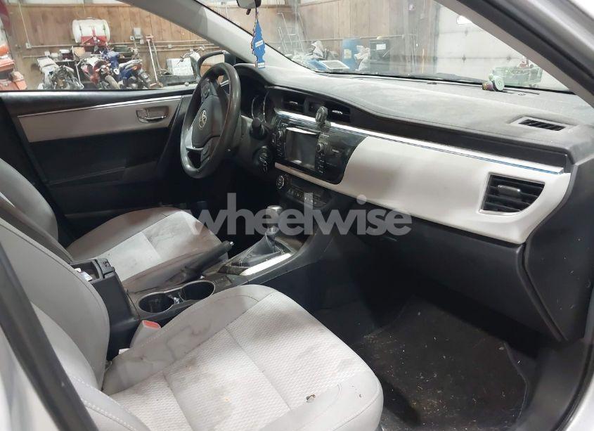 Photo 5 of 2016 Toyota Corolla LE (VIN 2T1BURHE7GC533268)