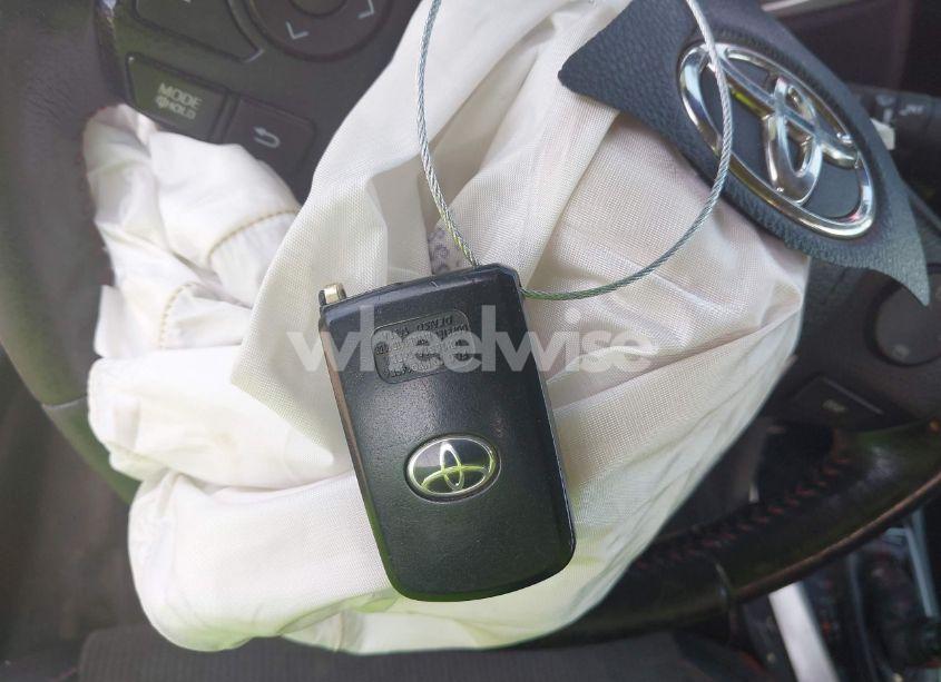 Photo 11 of 2016 Toyota Corolla S W/SPECIAL EDITION PKG (VIN 2T1BURHE7GC533304)