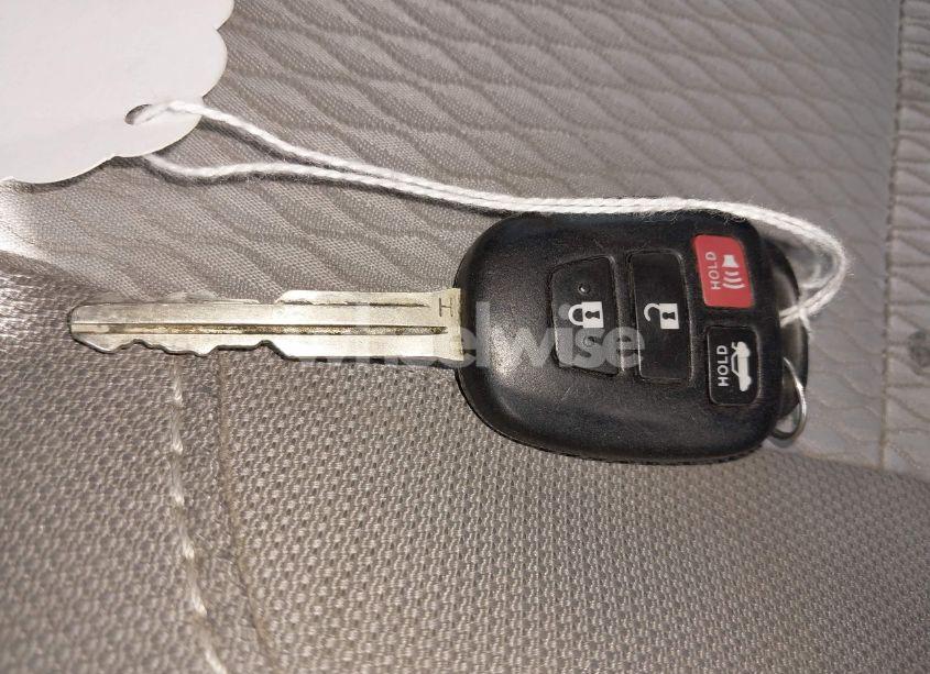 Photo 11 of 2016 Toyota Corolla LE (VIN 2T1BURHE7GC539393)