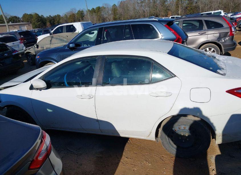 Photo 14 of 2016 Toyota Corolla LE (VIN 2T1BURHE7GC582826)