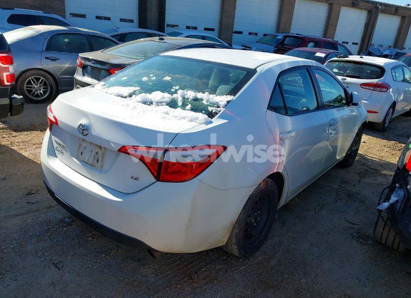 Photo 4 of 2016 Toyota Corolla LE (VIN 2T1BURHE7GC582826)