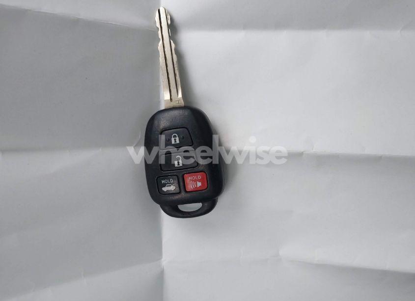 Photo 11 of 2016 Toyota Corolla LE (VIN 2T1BURHE7GC604761)