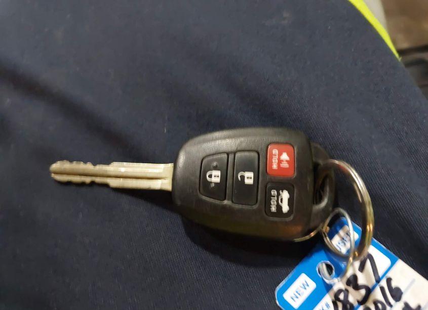 Photo 11 of 2016 Toyota Corolla LE (VIN 2T1BURHE7GC606316)