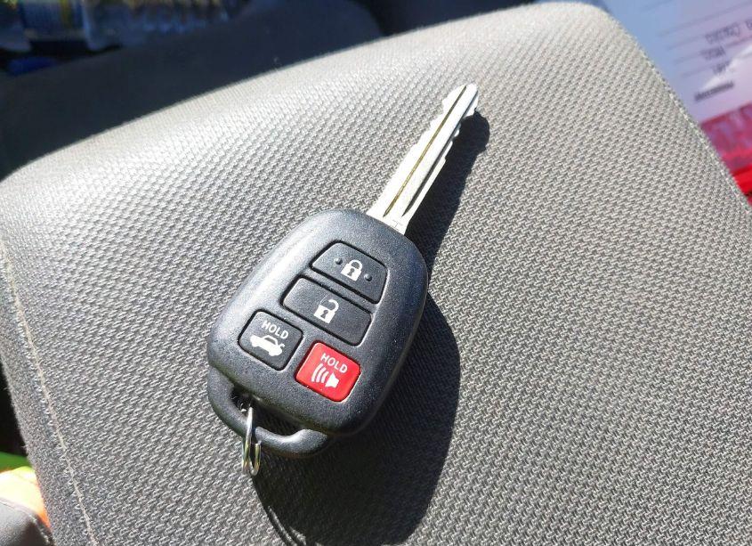 Photo 11 of 2016 Toyota Corolla LE (VIN 2T1BURHE7GC616859)